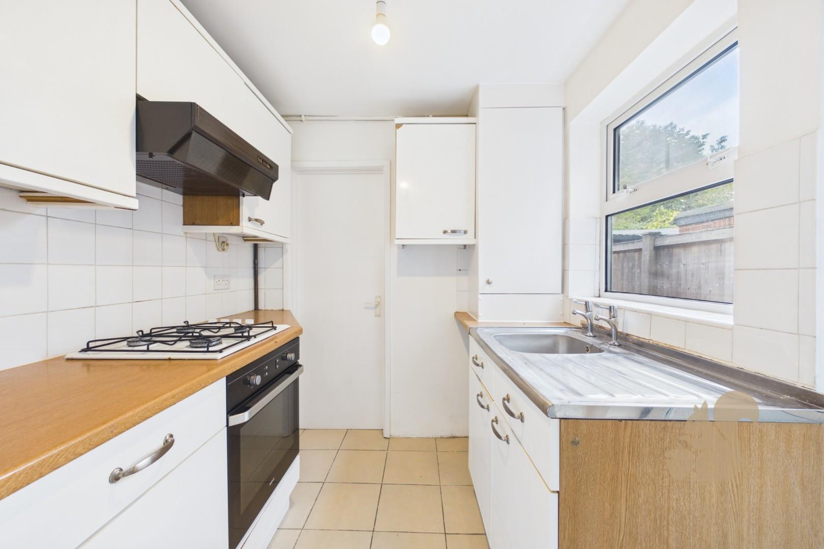 CAM01254G0-PR0528-STILL007.jpg